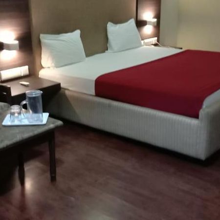Hotel Jaya International Hyderabad Exteriör bild