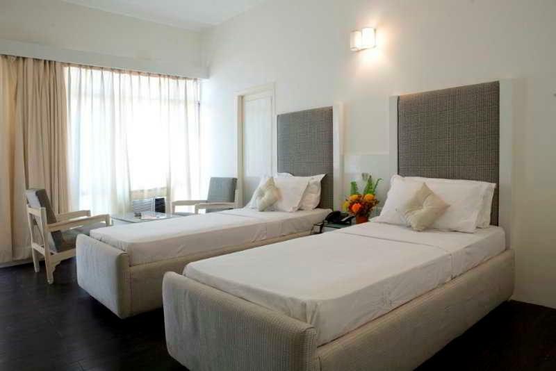 Hotel Jaya International Hyderabad Exteriör bild